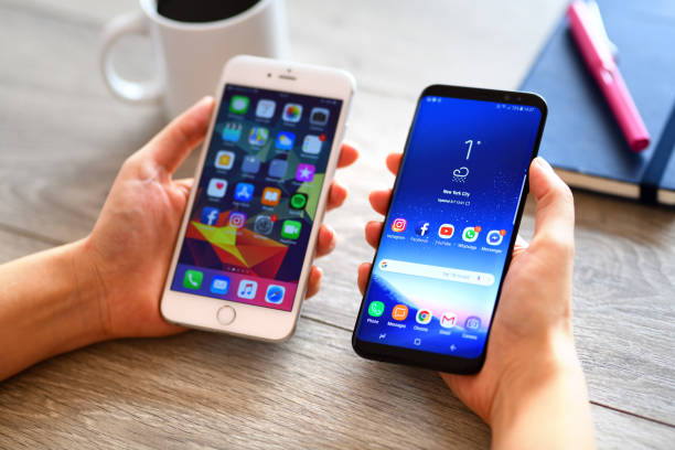 Samsung Develops Wider and Shorter Foldable Smartphone Set to Compete with Apple’s iPhone Fold in 2026