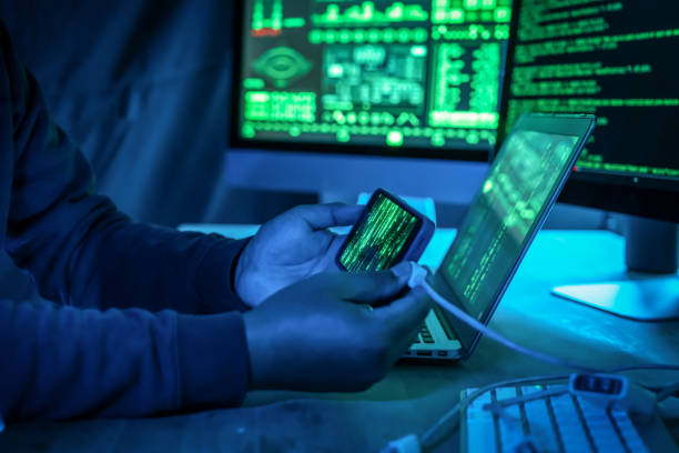 U.S. Immigration Enforcement Expands Use of Phone-Hacking Tech with $3 Million Contract